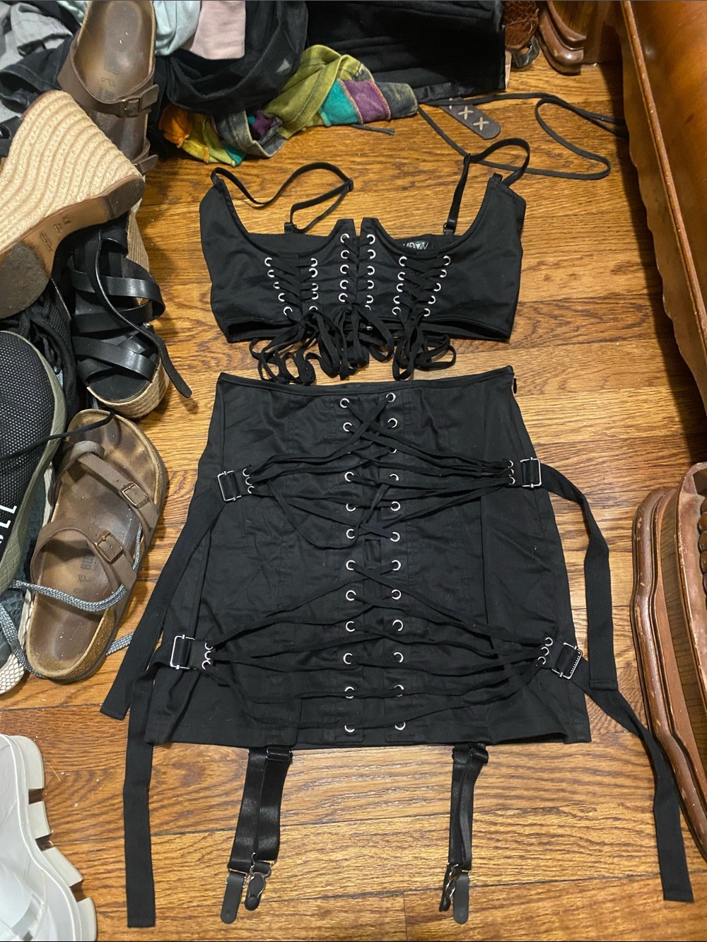 Widow skirt set